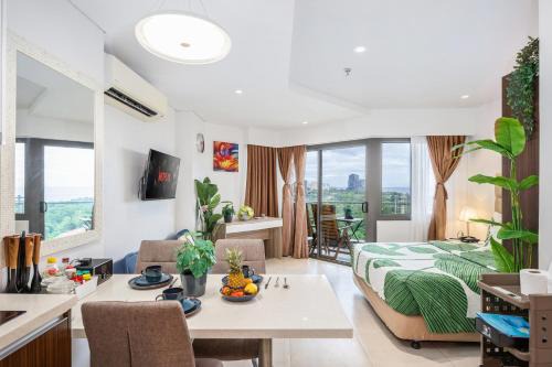 Maribago Apartment | Comfort Studio at Tambuli Residences Ocean View by Dominik Studio Apartment with Pool Access & Balcony in Mactan