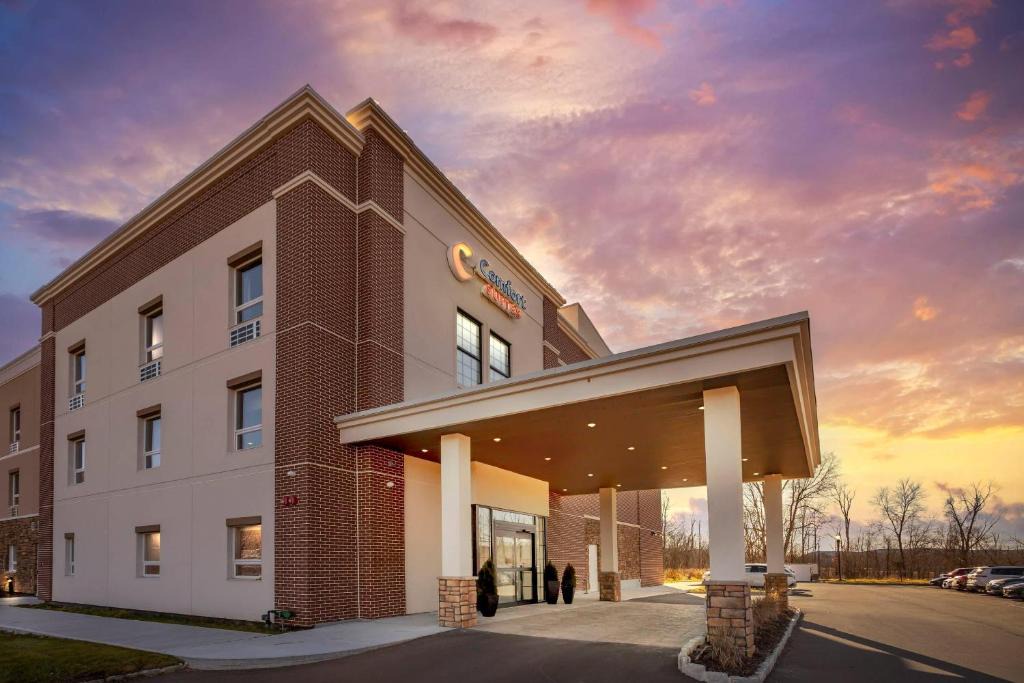 Central Valley Hotel | Comfort Suites Central Valley - Woodbury