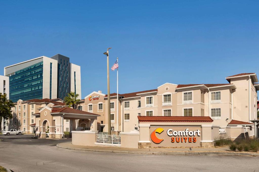 North Orange Hotel | Comfort Suites Downtown