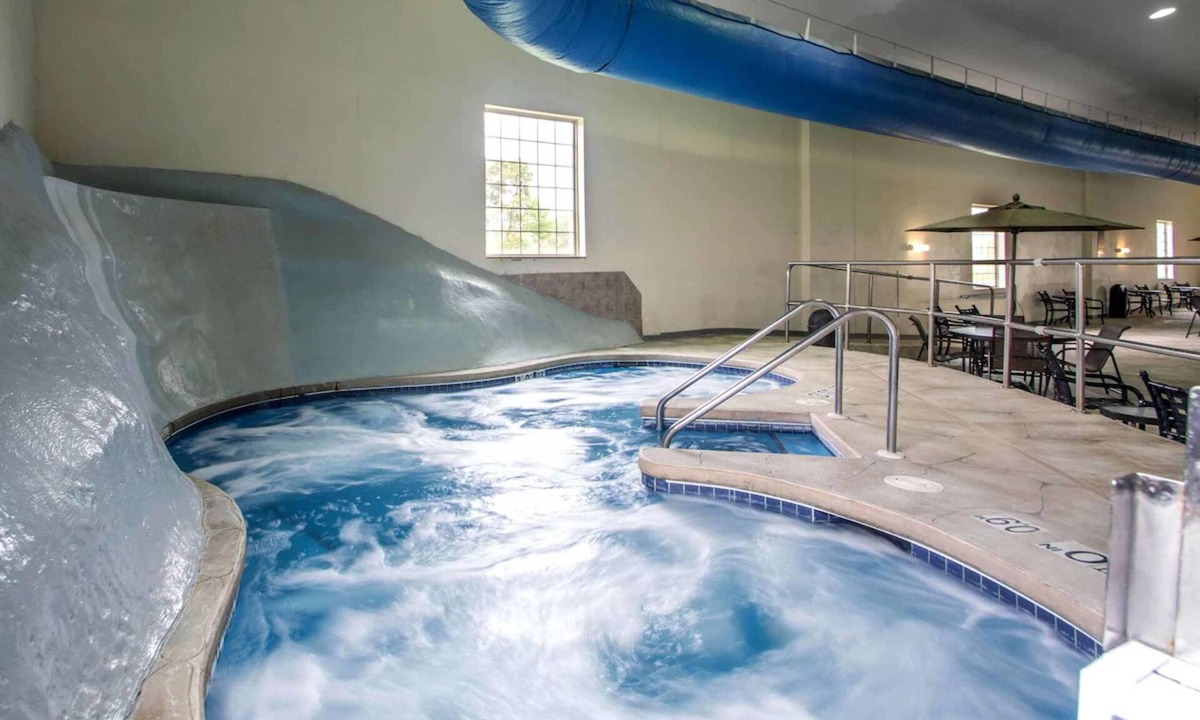 Johnson Creek Hotel | Comfort Suites Johnson Creek Conference Center