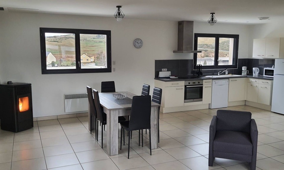 Chateauneuf-de-Randon Apartment | Comfortable apartment in the heart of Margeride