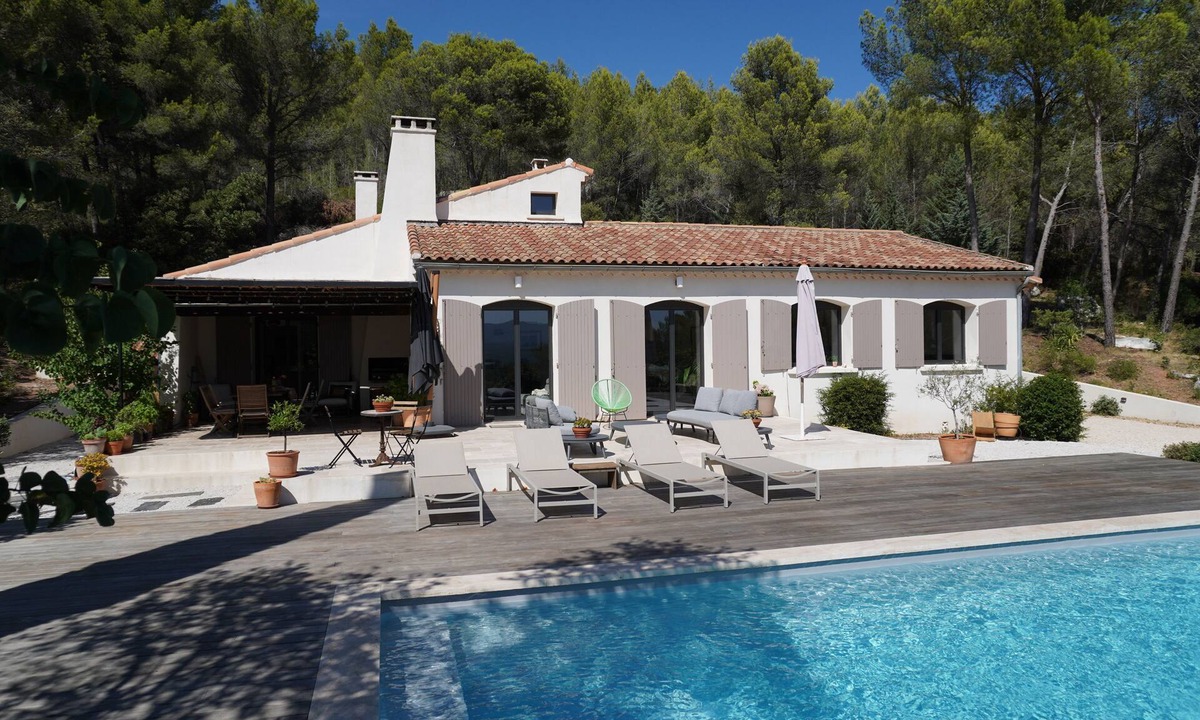Chateauneuf-le-Rouge Villa | Comfortable house in the heart of nature, not overlooked, with private swimming pool