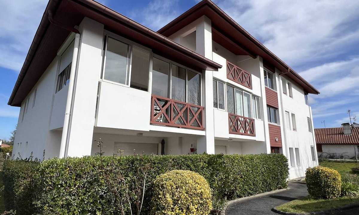 Cambo-les-Bains Apartment | Comfortable 1-BR Apt in Cambo-les-Bains with Parking & Fiber, Sleeps 2