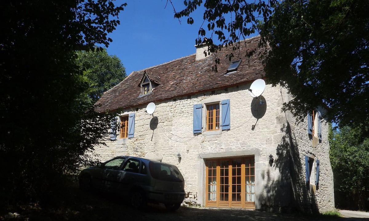 Labastide-Murat Apartment | Comfortable 1 Bedroom Gite In 66 Acres + Golf + Pool + Camping + Mobile Home