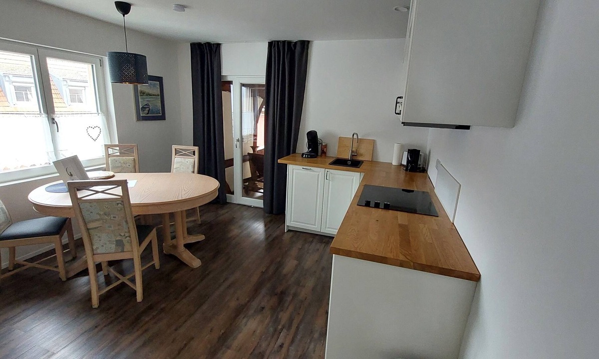 Margetshoechheim Apartment | Comfortable, 1 room -55m², large apartment in Margetshöchheim - center