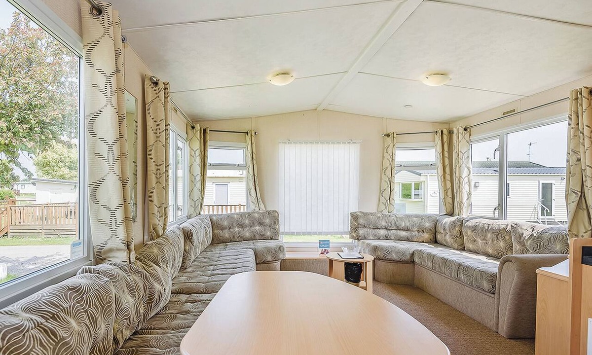 Bognor Regis House | Comfortable 12ft-wide caravan with one double and two twin.