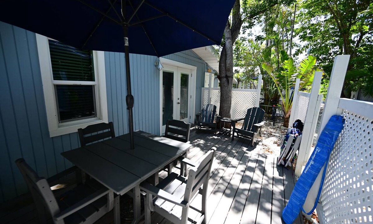 Sanibel Hotel | Comfortable 1BR hotel suite in beautiful Sanibel including bikes & beach gear