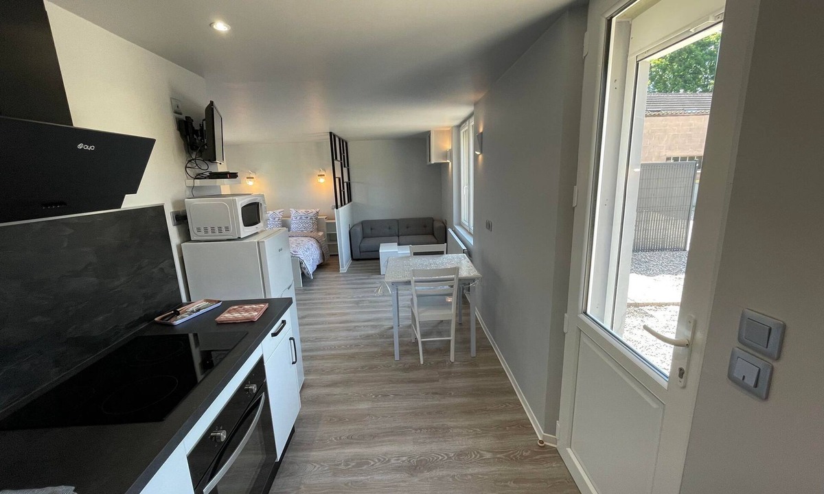 Bourseville Apartment | Comfortable 2-Person Holiday Cottage between the Bay of Somme and the Opal Coast