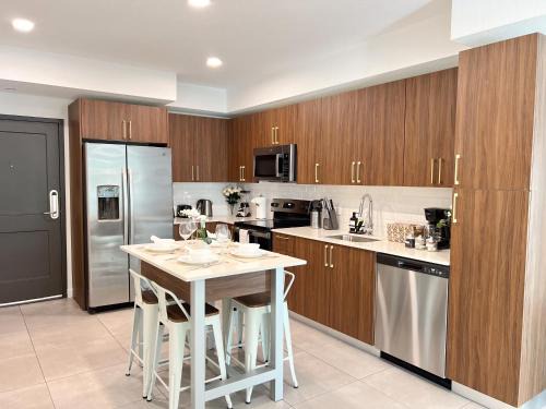 Overtown Apartment | Comfortable 2BR Apartment with Pool and Gym, Steps from Jackson Memorial