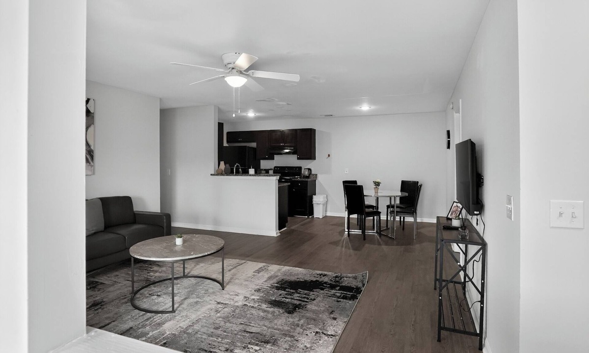Savannah Apartment | Comfortable 2BR Home Away Stay