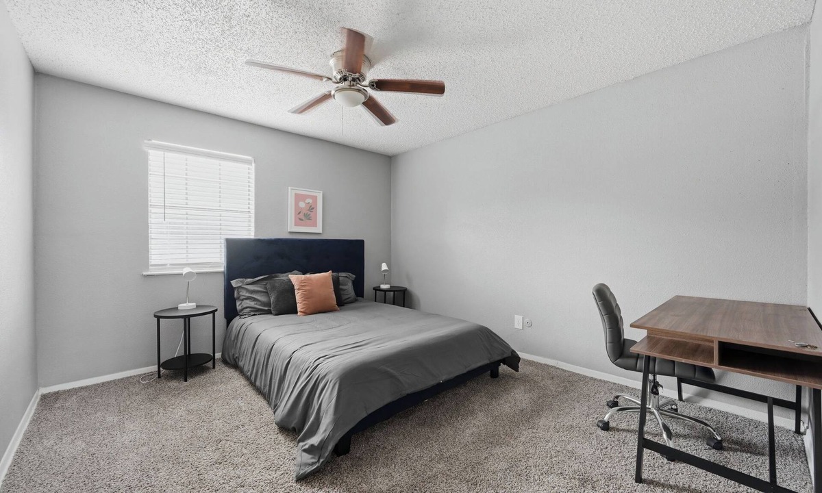 South Arlington Apartment | Comfortable 2BR townhome perfect for longer stays