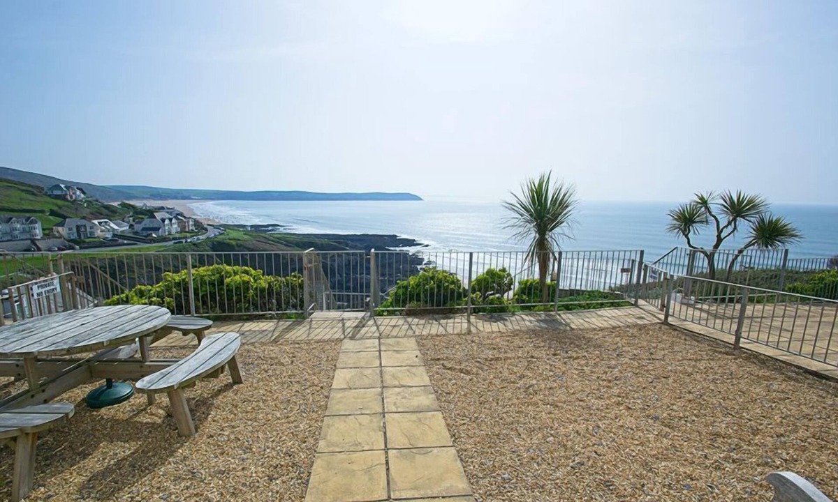 Mortehoe Cottage | Comfortable 3 bed house with gorgeous sea views and outside terrace space.