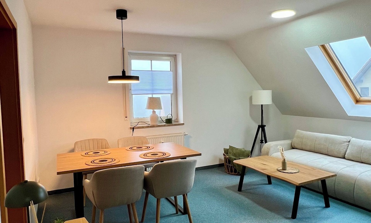 Weidhausen Apartment | Comfortable 3-room apartment for 6 - parking space