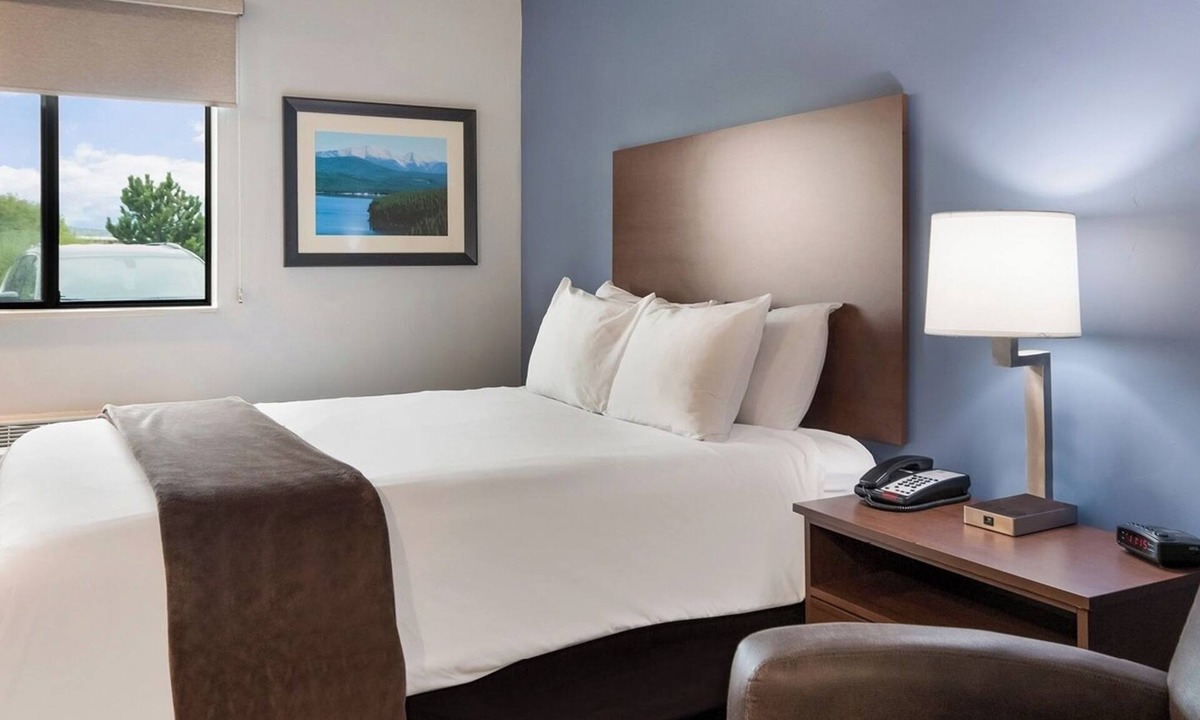 La Vista Hotel | Comfortable 3-Unit Stay Featuring Recliners & Kitchens Near La Vista Shopping
