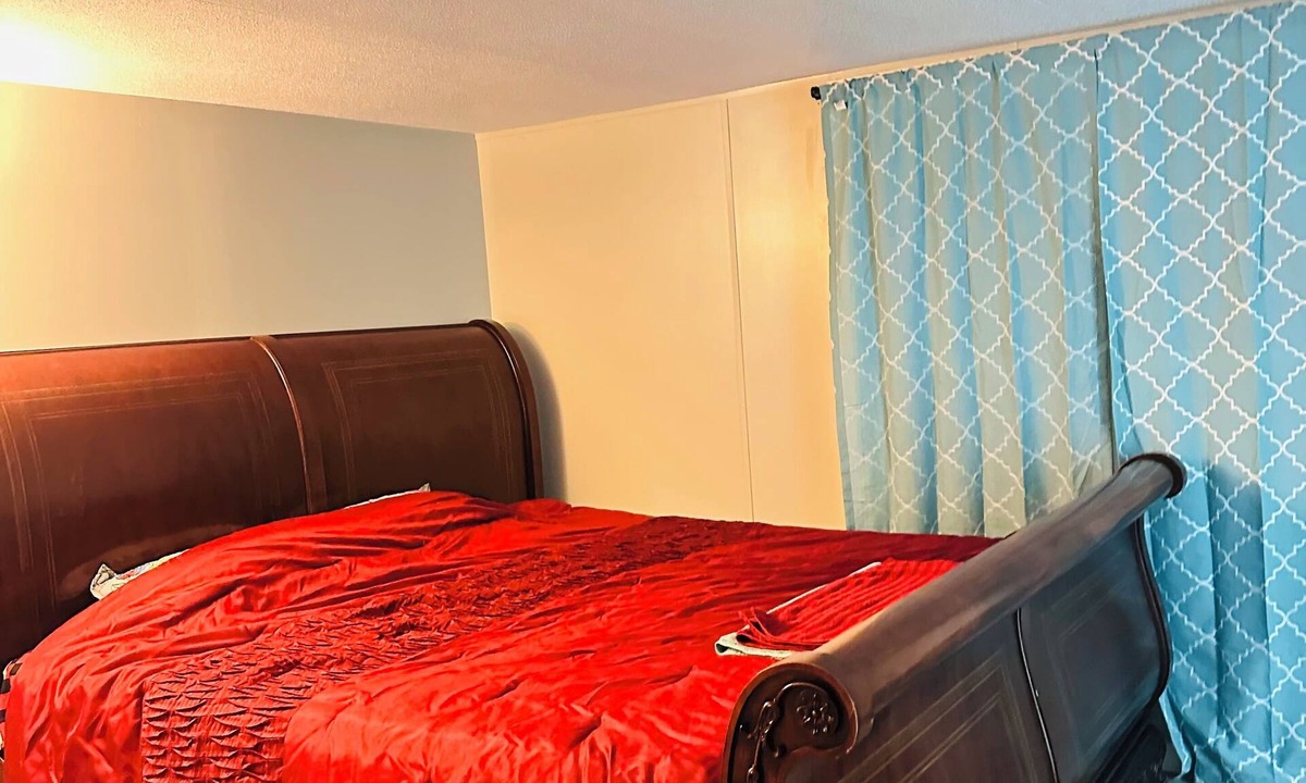 Mechanicsburg House | Comfortable 3BR Home with 2 full Baths, Sleeps 6, Mechanicsburg 17050