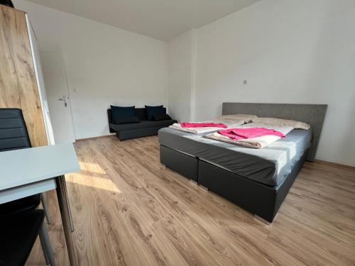 Erdberg Apartment | Comfortable 4 private rooms in shared Apt Perfect for Groups & Friends