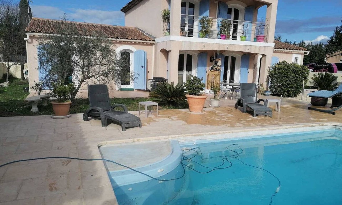 Salon-de-Provence House | Comfortable air-conditioned villa near Salon-de-Provence, dog allowed (1).
