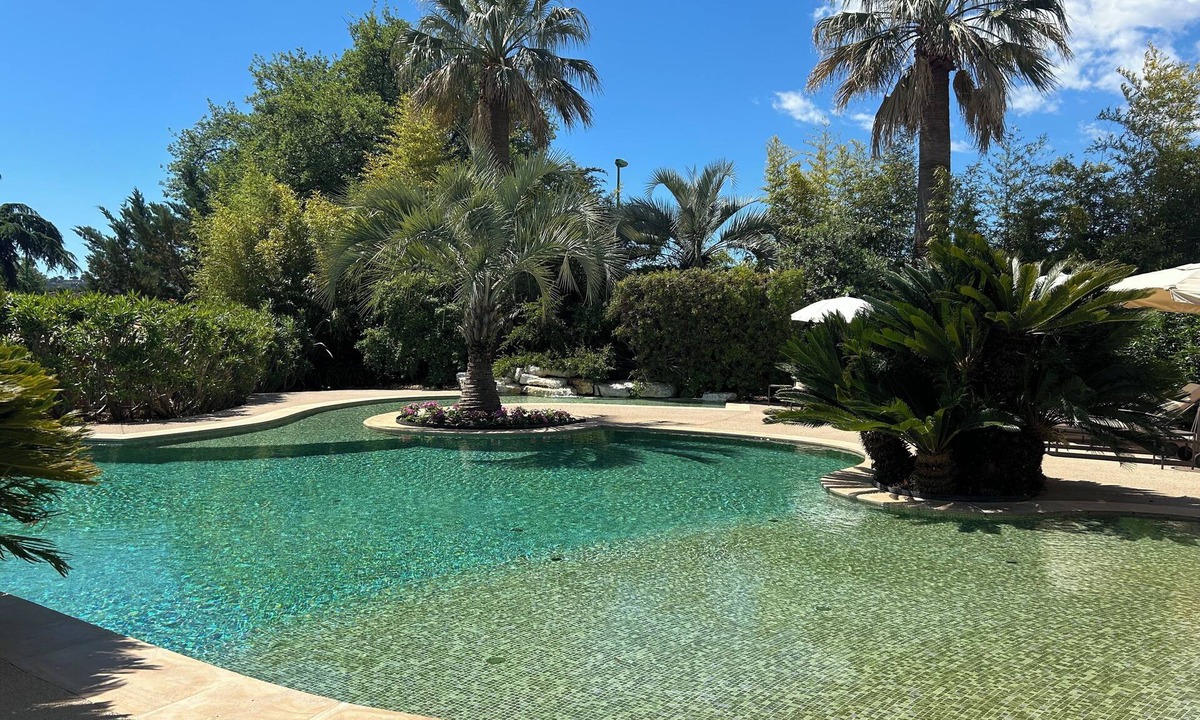 Carros Villa | Comfortable air-conditioned villa with private garden, swimming pool