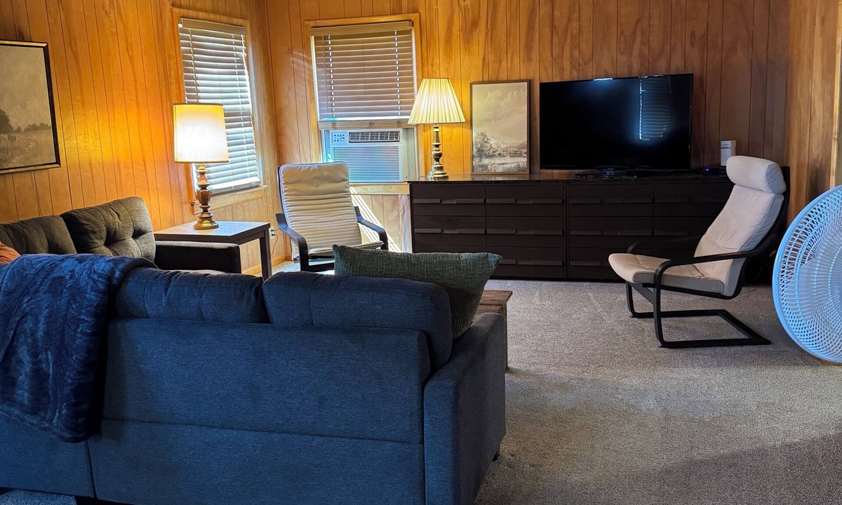 Minneola Cottage | Comfortable and quiet 2-bedroom cottage in Minneola