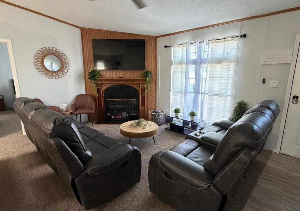 Socorro House | Comfortable and Spacious Space for Families
