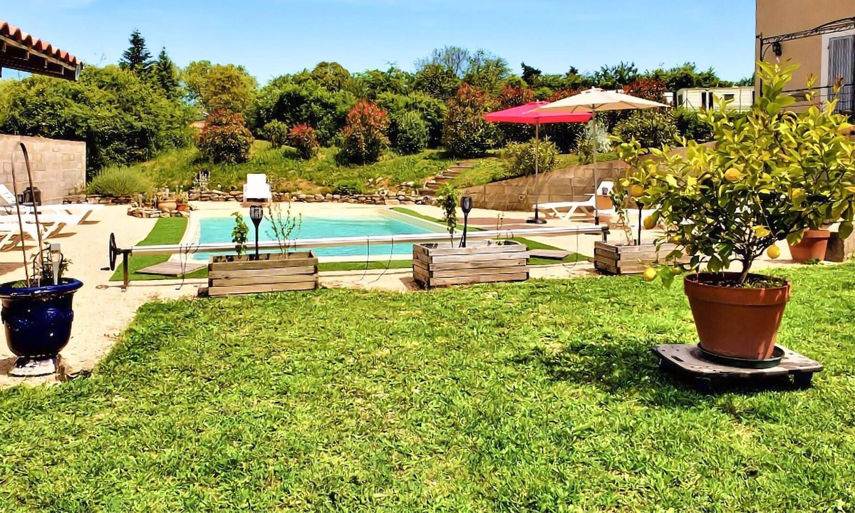 Barjac Apartment | Comfortable and tasteful vacation apartment with swimming pool.