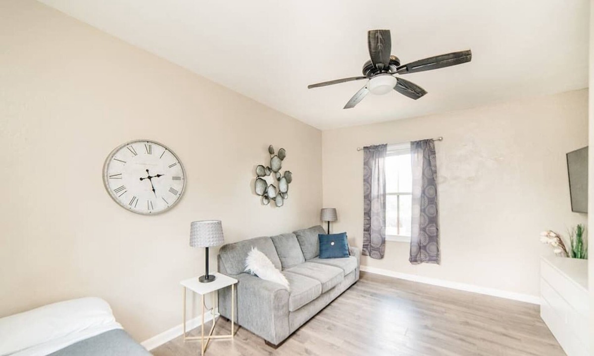 Manchester Apartment | Comfortable and Walkable - Off-Street Parking