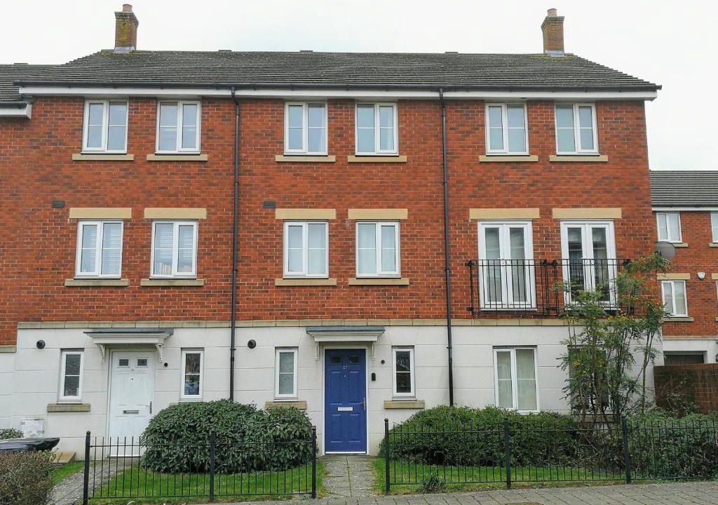 Cribbs Causeway Apartment | Comfortable and Welcoming Beatrix House by Cliftonvalley Apartments