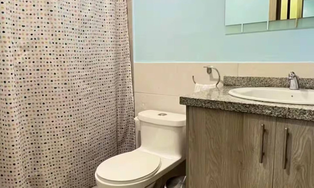 Quito Apartment | Comfortable apartment for 8 people, North of Quito, close to Solca and US embassy.