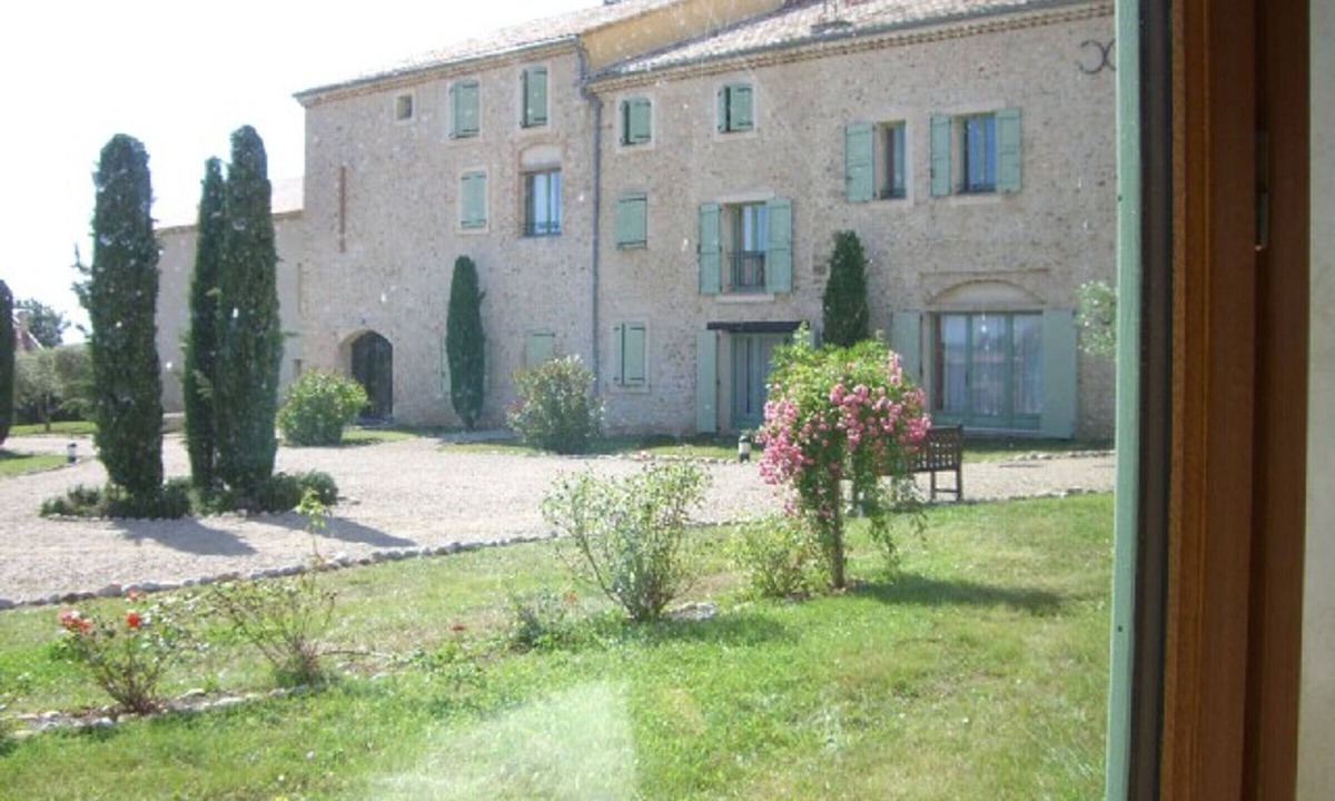 Brunet Apartment | Comfortable apartment with pool in the heart of Valensole Plateau