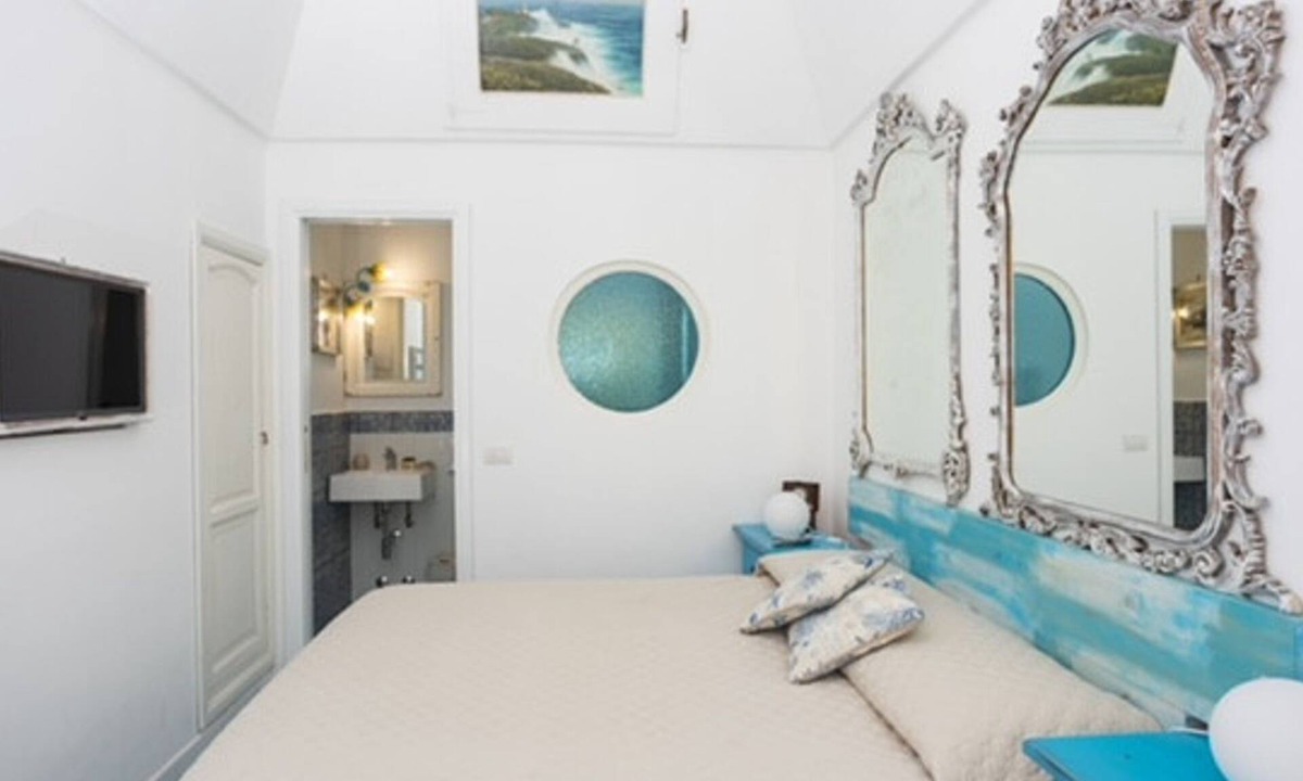 Anacapri House | Comfortable Camera Sirena for up to 2 guests