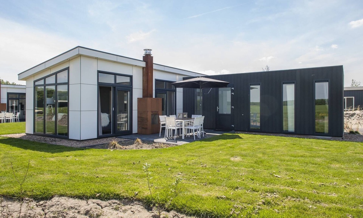 Hellevoetsluis Ski Chalet | Comfortable chalet 4.5km from Rockanje