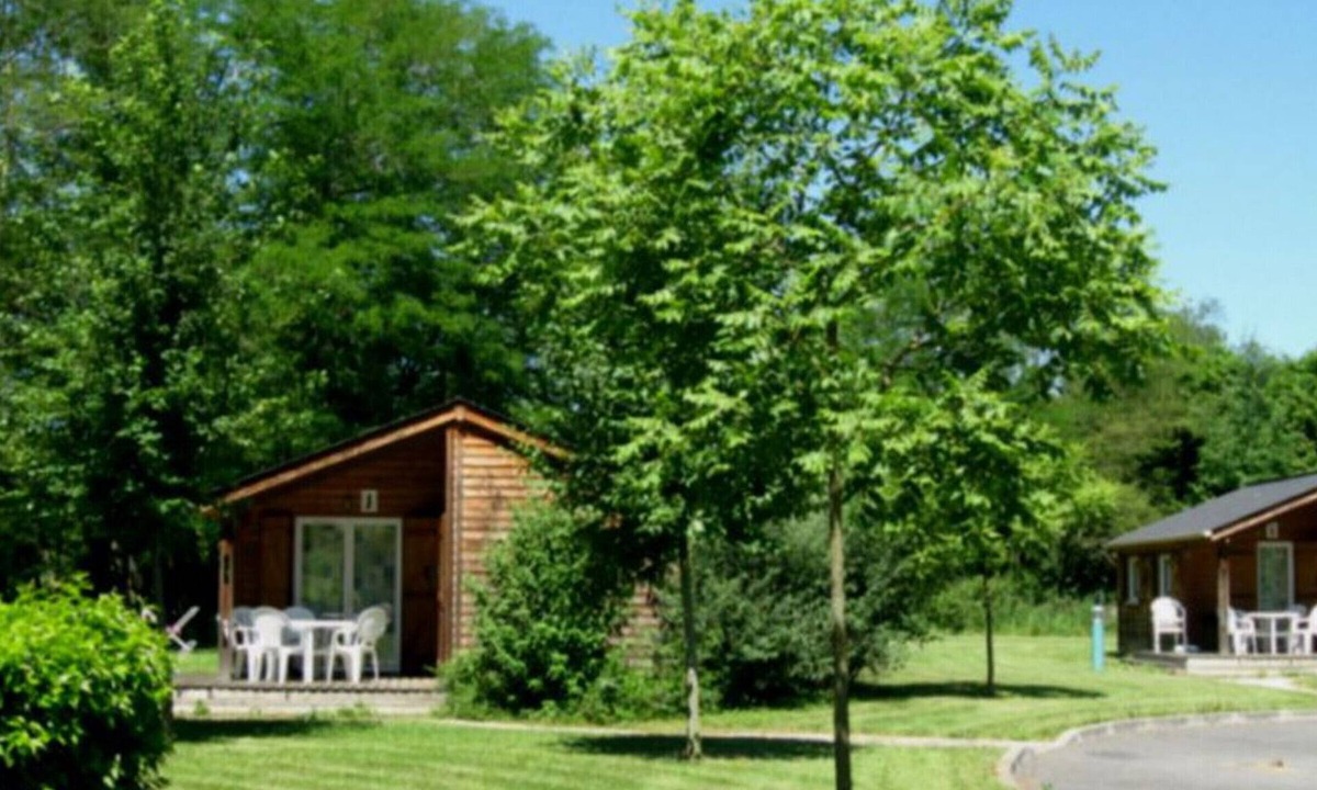 Baudreix Ski Chalet | Comfortable chalet for 6 with terrace and modern amenities