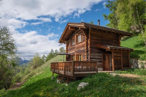 St. Luc Ski Chalet | Comfortable chalet in the heart of nature, calm and peaceful