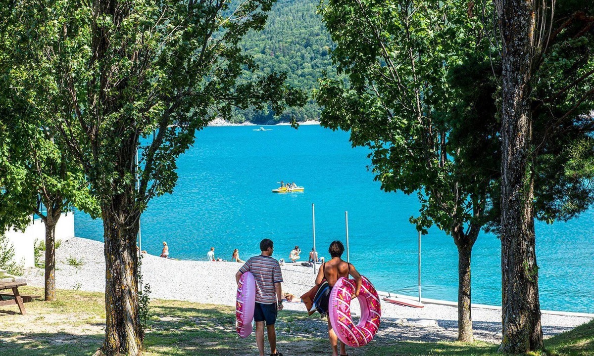 Chorges Apartment | Comfortable chalet on the shores of Lac de Serre-Ponçon