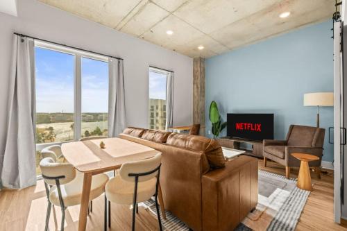 Channel District Apartment | Comfortable Channelside 1BR w/Great Perks