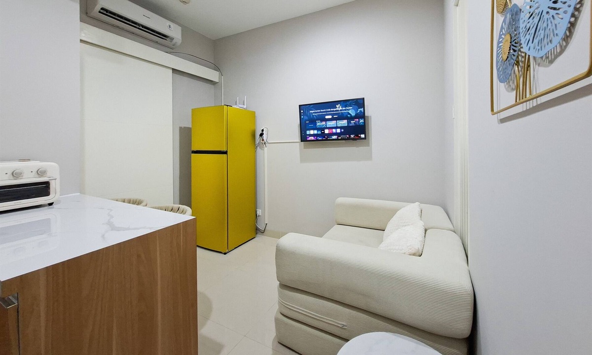 Serpong Apartment | Comfortable Classic Beige 1Br At Apartment The Ayoma