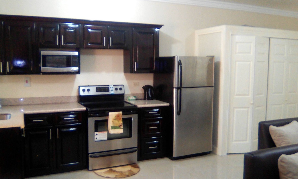 Camperdown Apartment | COMFORTABLE, CONTEMPORARY, CENTRAL