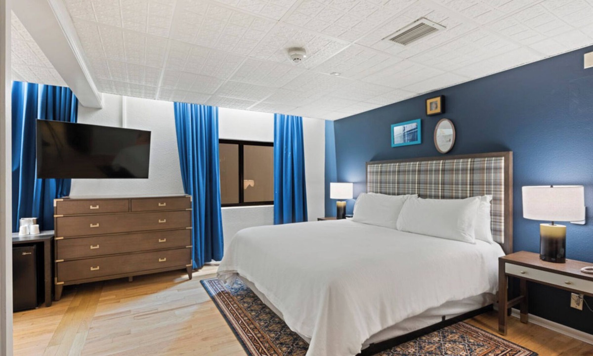 Glenwood Springs Hotel | Comfortable Downtown Suites With Contemporary Boutique Charm | 4 Units