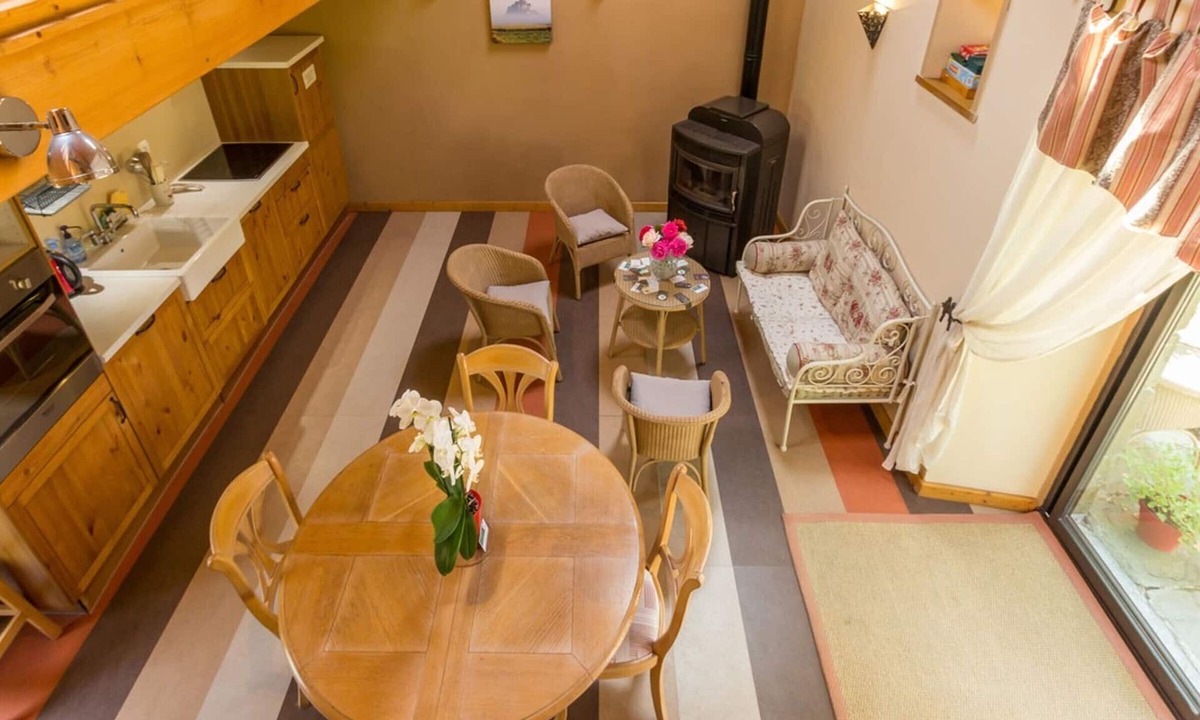 Beauchamps Cottage | Comfortable ecogîte for families with parking, near hiking trails
