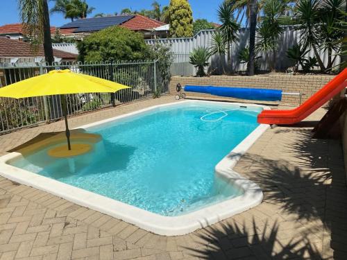 Woodvale House | Comfortable family friendly retreat with pool