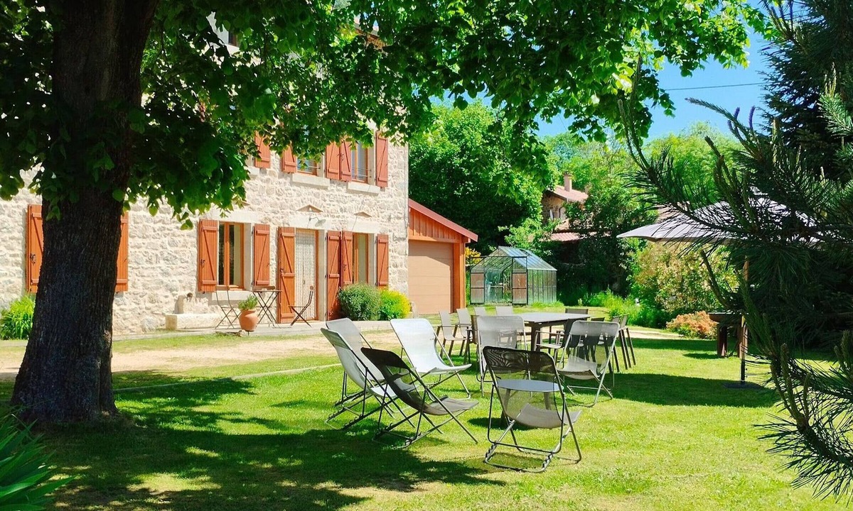Craponne-sur-Arzon Cottage | Comfortable gîte in Auvergne near hiking trails