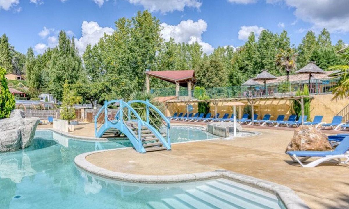 Lamonzie-Montastruc House | Comfortable mobile home with terrace - 4 guests