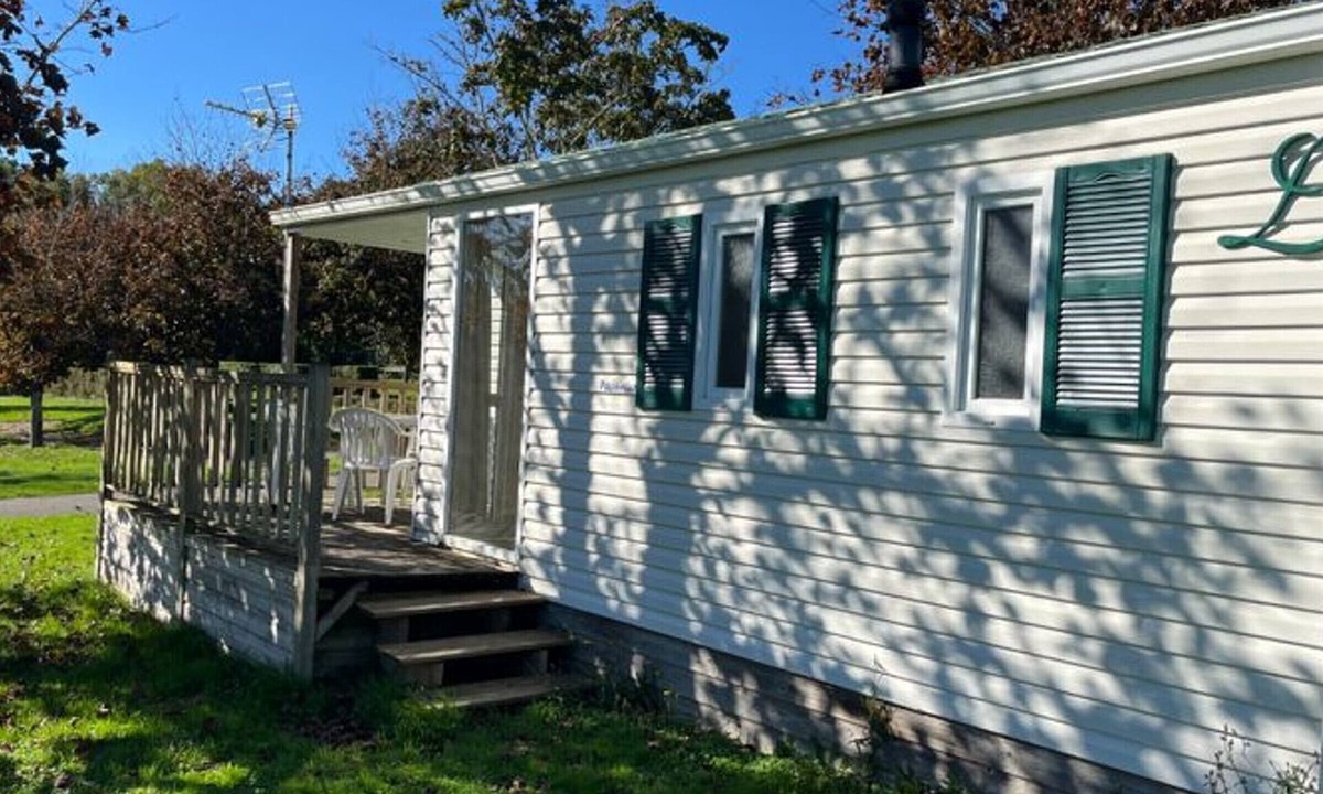 Prailles House | Comfortable Mobile Home - Private Terrace for 5 Guests
