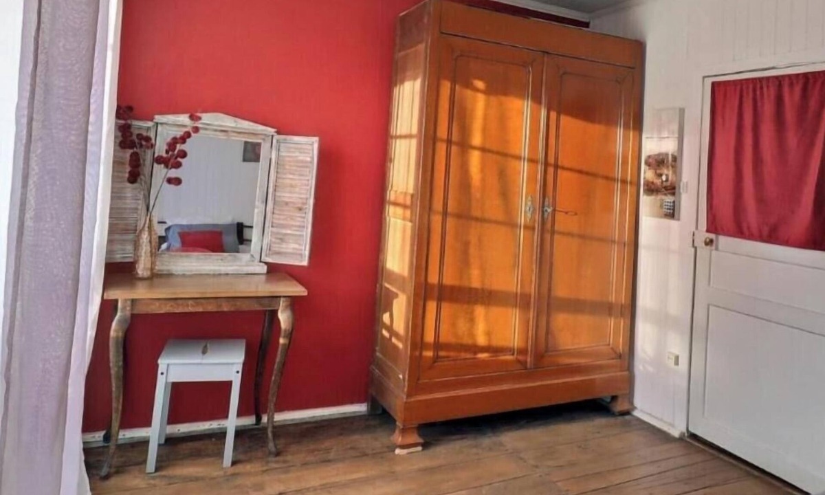 Melle House | Comfortable group gite ideally located in Brittany. Pets welcome