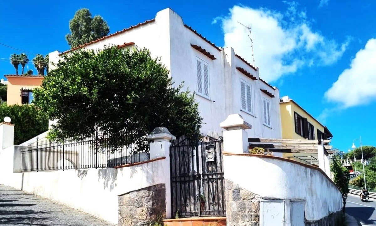 Lacco Ameno Apartment | Comfortable Holiday Home with City-Sea View in center of Lacco Ameno (Ischia)