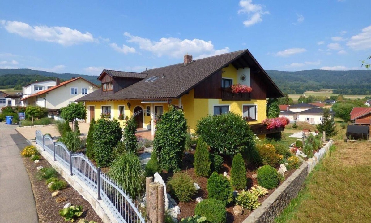 Gleissenberg House | Comfortable holiday flat with garden and barbecue