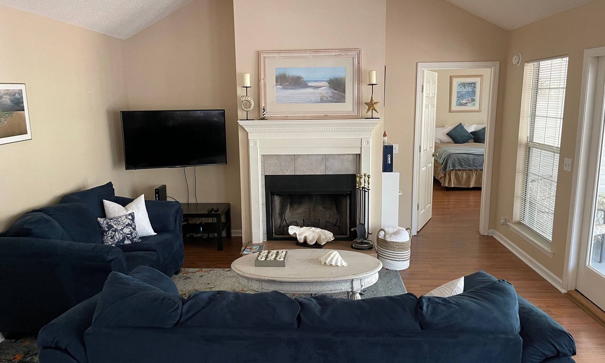 Brunswick House | Comfortable Home 7 miles from Jekyll Island Entrance