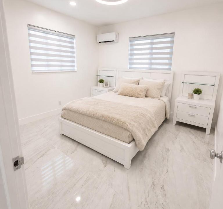 Royal Poinciana Villa | Comfortable Home for 3 Free Parking & Laundry
