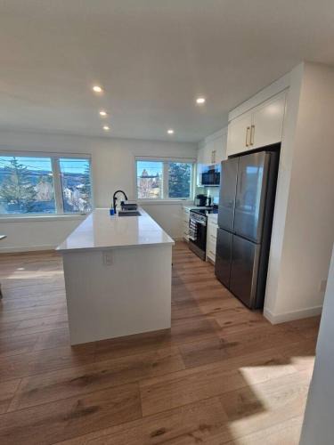 Montgomery House | Comfortable Home Near Hospitals and Parks