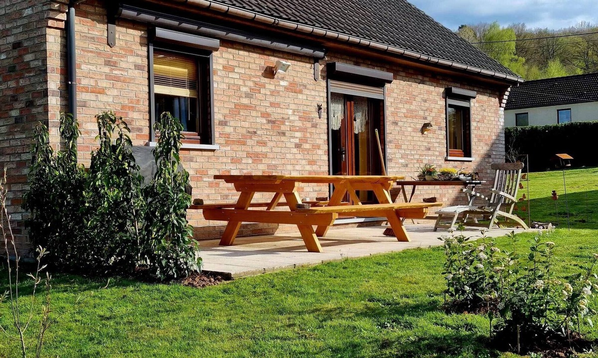 Viroinval House | Comfortable house at the edge of the village, 50m from the forest!